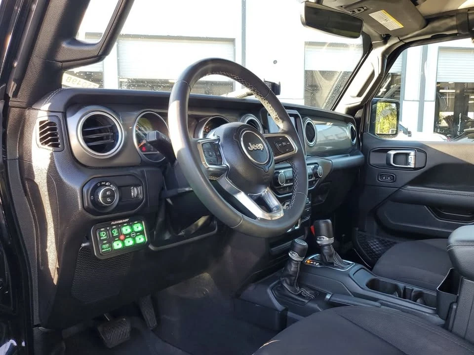 2023 Jeep JT Gladiator - Image 17 of 19