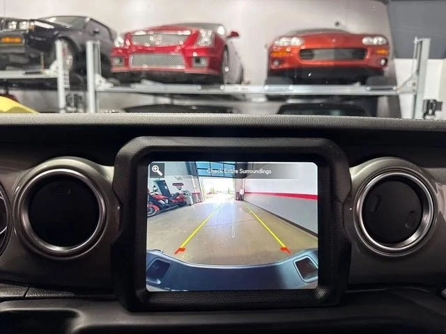 2023 Jeep JT Gladiator - Image 13 of 20