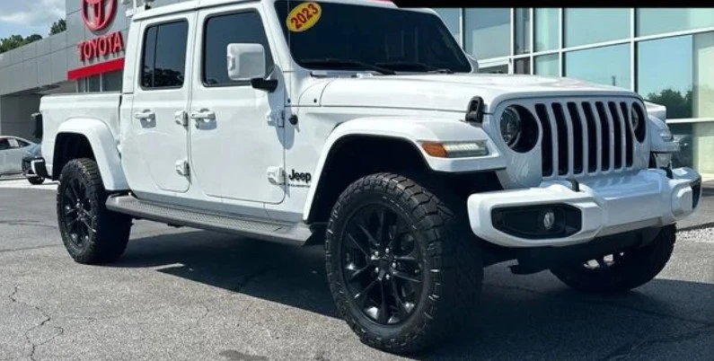 2023 Jeep JT Gladiator - Image 3 of 12