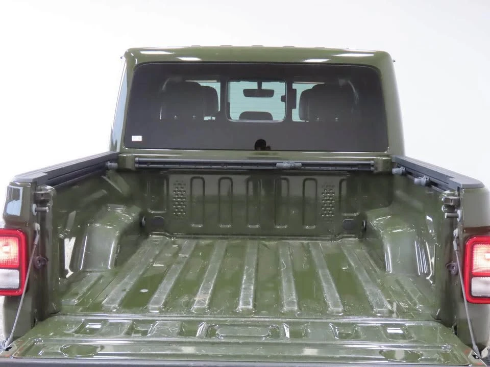 2023 Jeep JT Gladiator - Image 9 of 16
