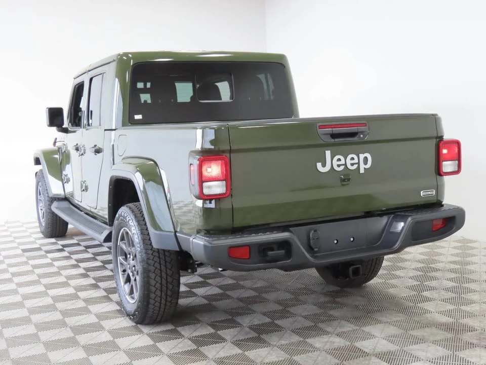 2023 Jeep JT Gladiator - Image 5 of 16