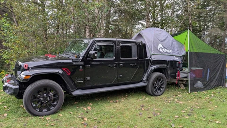 2023 Jeep JT Gladiator - Image 2 of 20