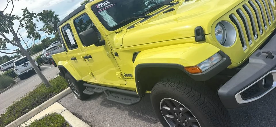 2023 Jeep JT Gladiator - Image 5 of 5