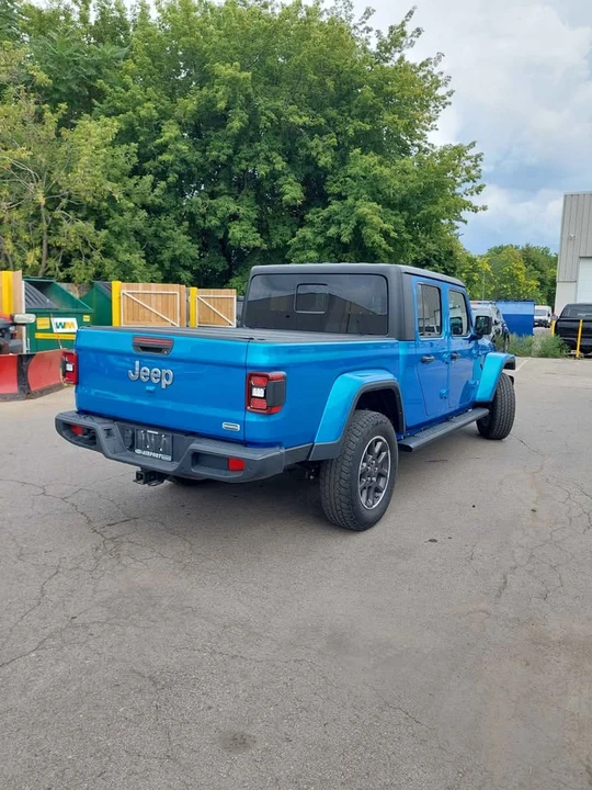 2023 Jeep JT Gladiator - Image 2 of 9