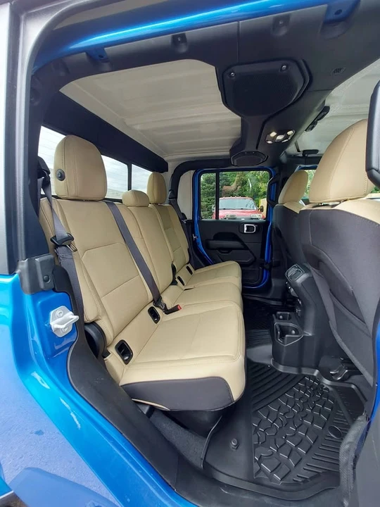 2023 Jeep JT Gladiator - Image 8 of 9