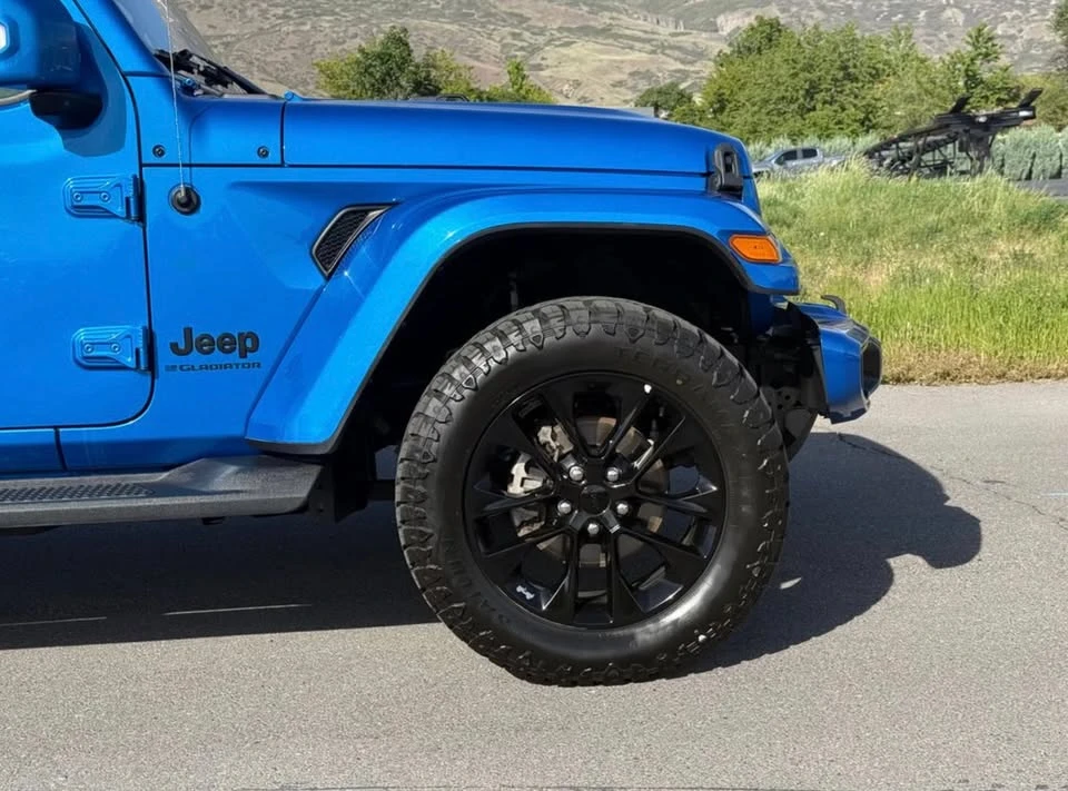 2023 Jeep JT Gladiator - Image 2 of 18