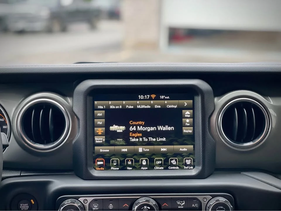 2023 Jeep JT Gladiator - Image 17 of 20