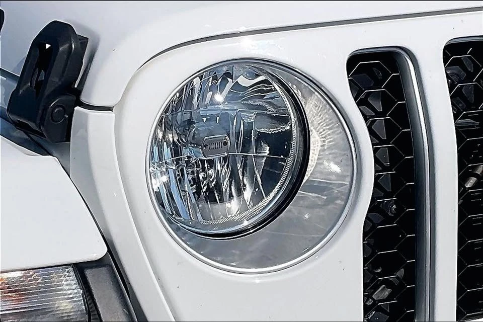 2023 Jeep JT Gladiator - Image 8 of 20