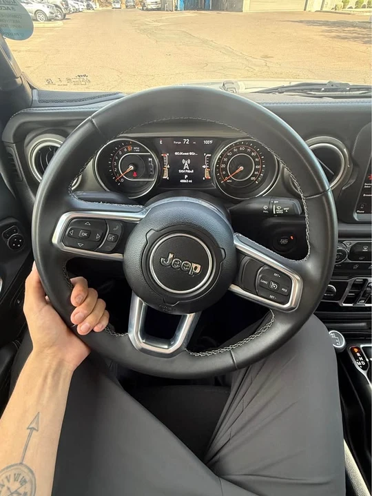 2023 Jeep JT Gladiator - Image 9 of 15