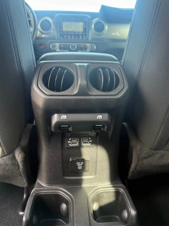 2023 Jeep JT Gladiator - Image 14 of 15