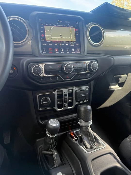 2023 Jeep JT Gladiator - Image 11 of 15