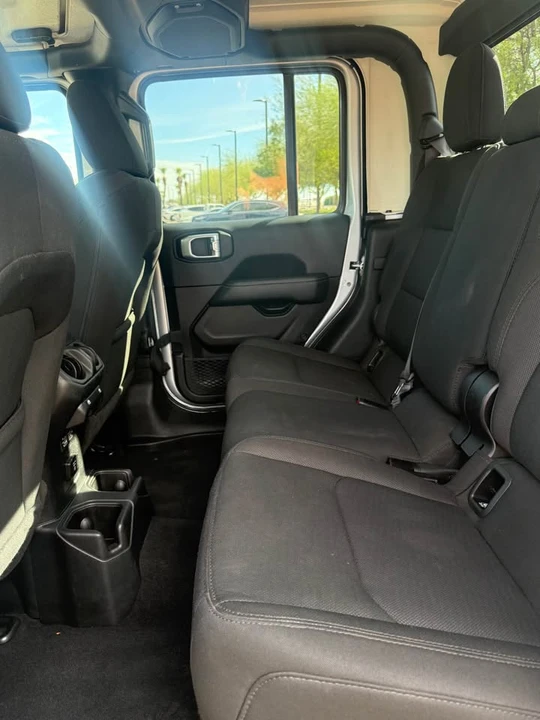 2023 Jeep JT Gladiator - Image 13 of 15