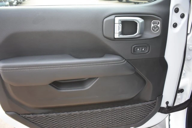2023 Jeep JT Gladiator - Image 13 of 20