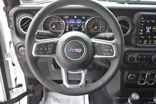 2023 Jeep JT Gladiator - Image 17 of 20
