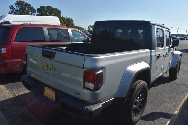 2023 Jeep JT Gladiator - Image 4 of 5