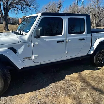 2023 Jeep Gladiator Overland