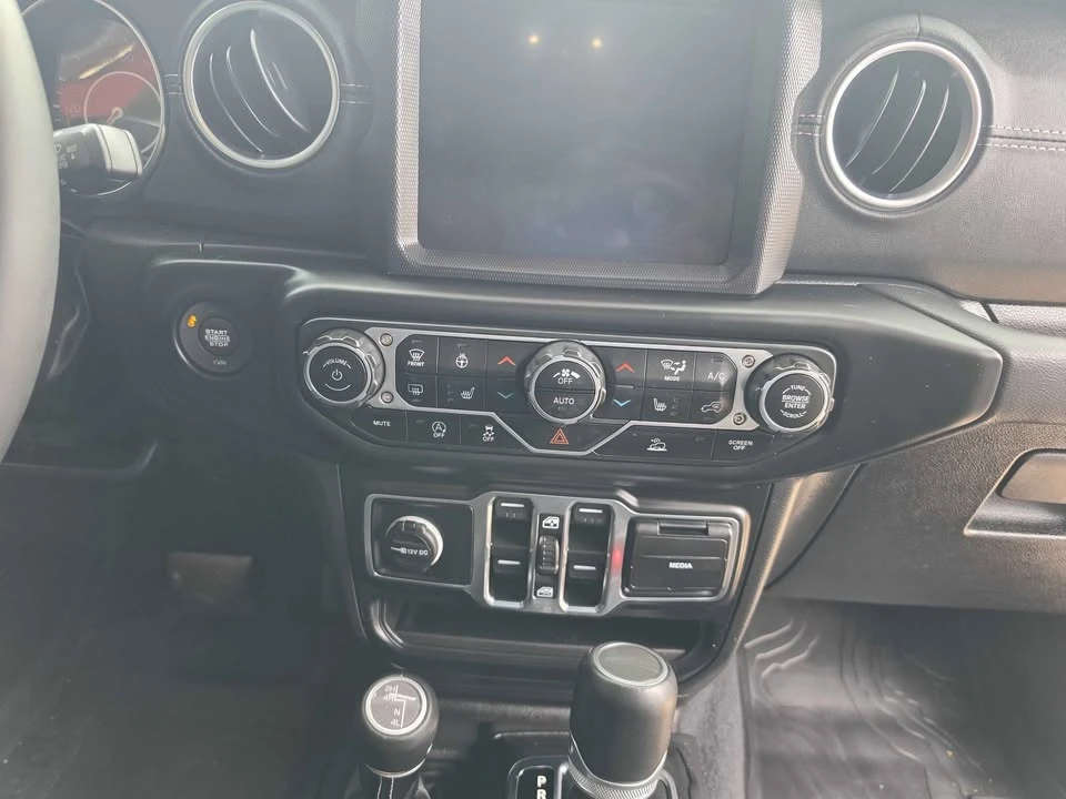 2023 Jeep JT Gladiator - Image 10 of 11