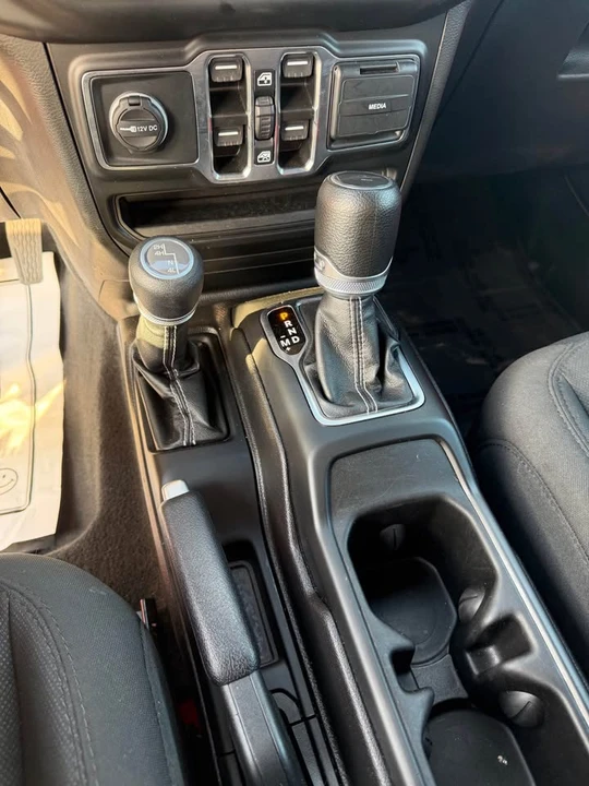 2023 Jeep JT Gladiator - Image 9 of 11