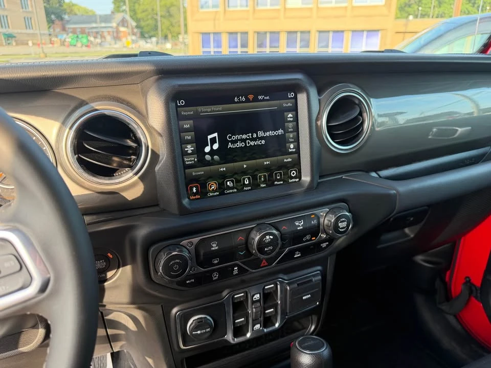 2023 Jeep JT Gladiator - Image 8 of 11