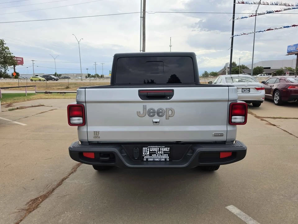 2023 Jeep JT Gladiator - Image 2 of 11