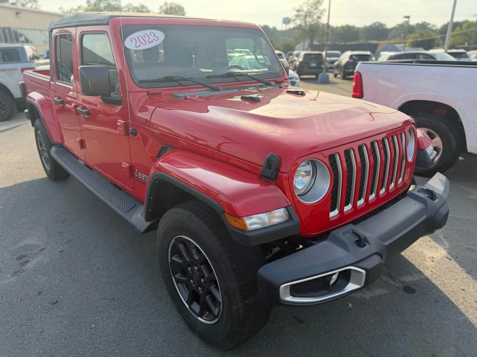 2023 Jeep JT Gladiator - Image 2 of 11