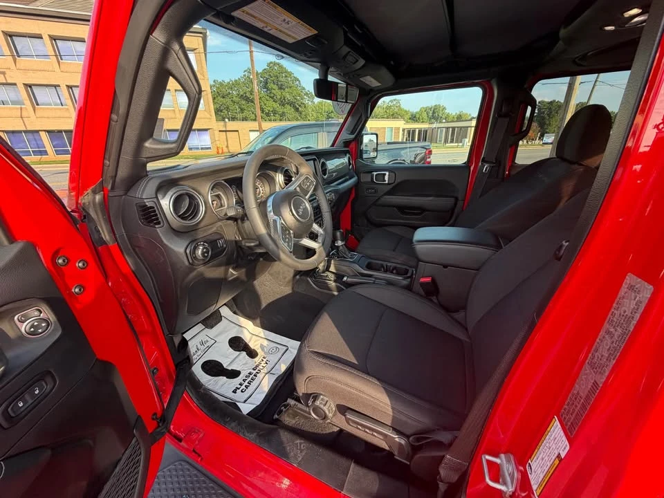 2023 Jeep JT Gladiator - Image 6 of 11