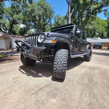 2023 Jeep Gladiator Overland Pickup 4D 5 ft