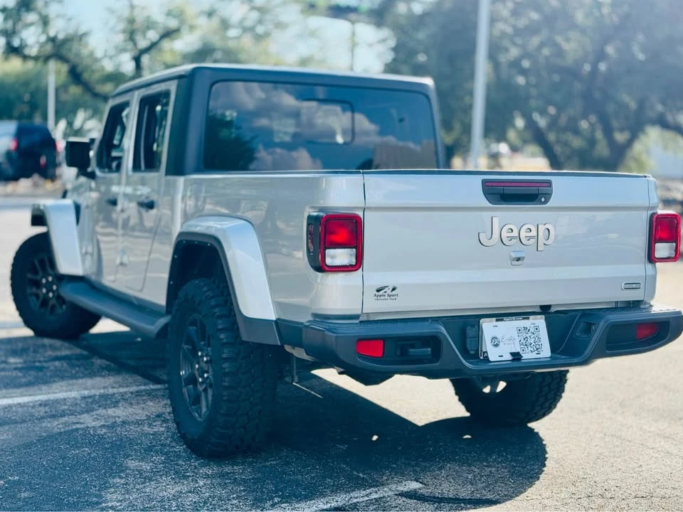 2023 Jeep JT Gladiator - Image 5 of 5