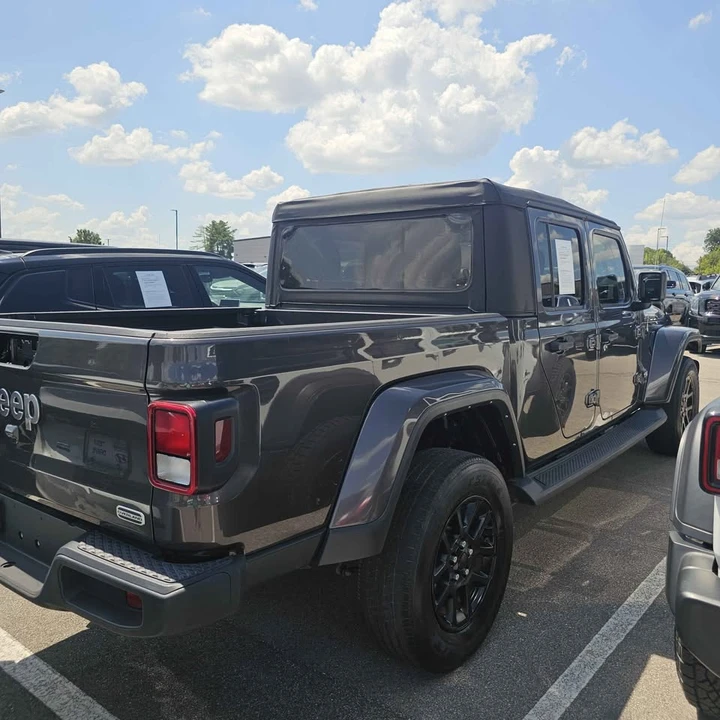 2023 Jeep JT Gladiator - Image 4 of 9