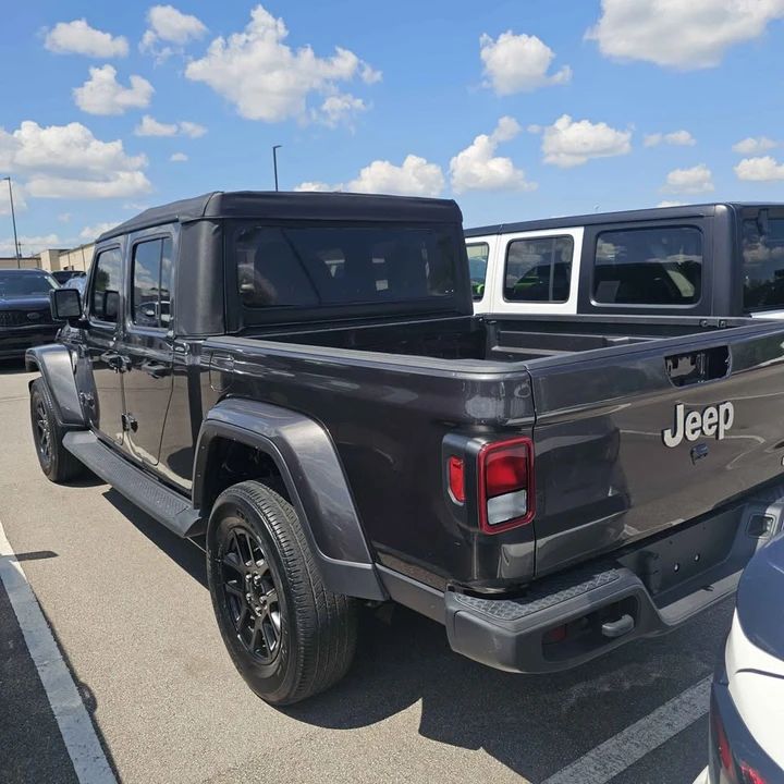 2023 Jeep JT Gladiator - Image 5 of 9