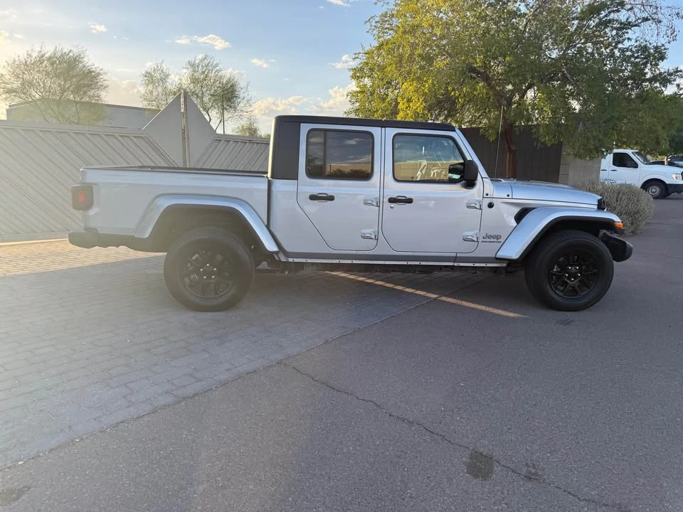 2023 Jeep JT Gladiator - Image 3 of 12