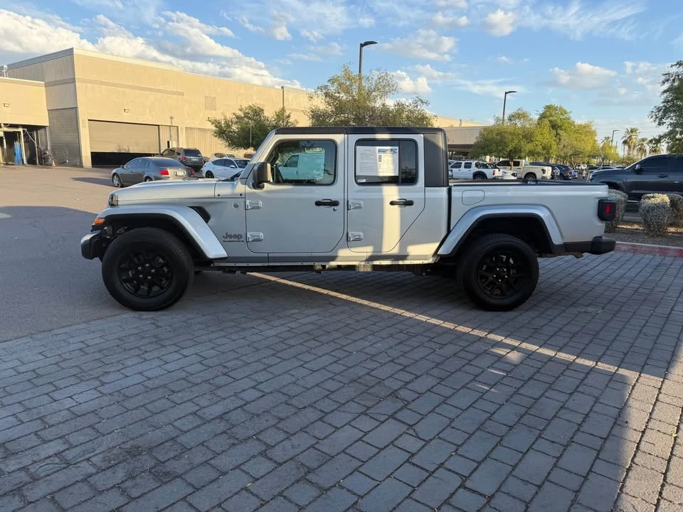 2023 Jeep JT Gladiator - Image 6 of 12