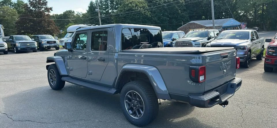 2023 Jeep JT Gladiator - Image 3 of 13