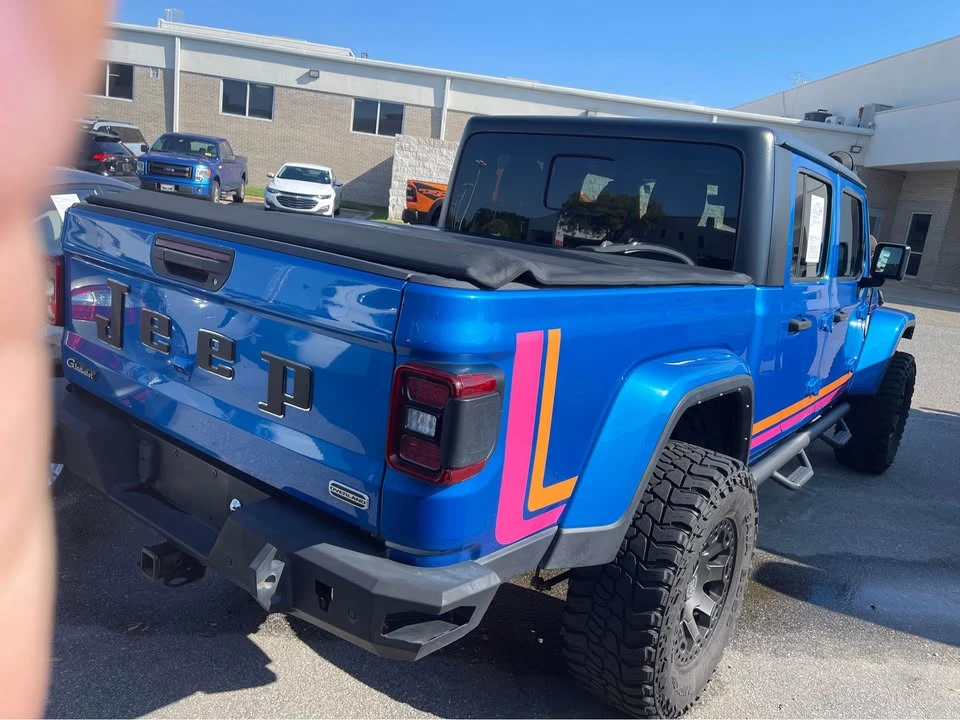 2023 Jeep JT Gladiator - Image 6 of 11