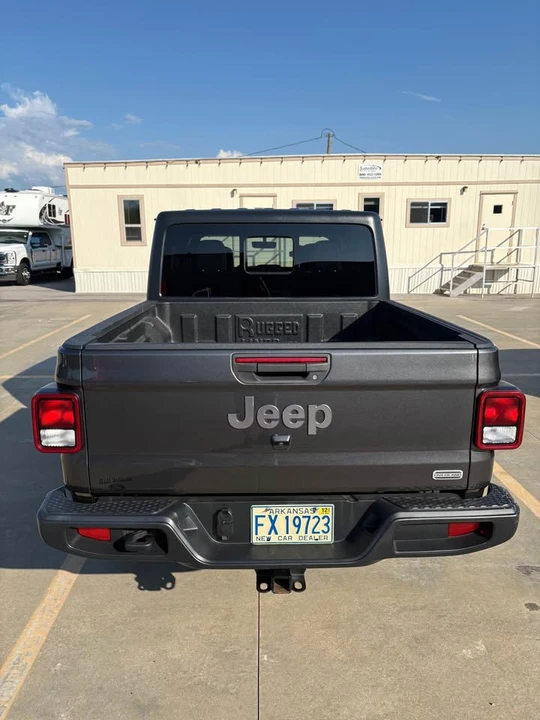 2023 Jeep JT Gladiator - Image 3 of 10