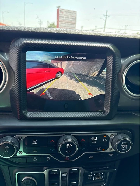 2023 Jeep JT Gladiator - Image 16 of 17