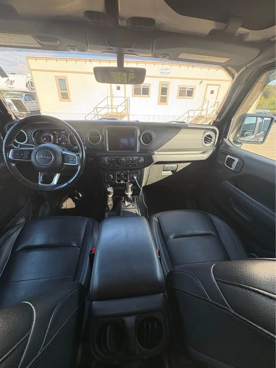 2023 Jeep JT Gladiator - Image 9 of 10