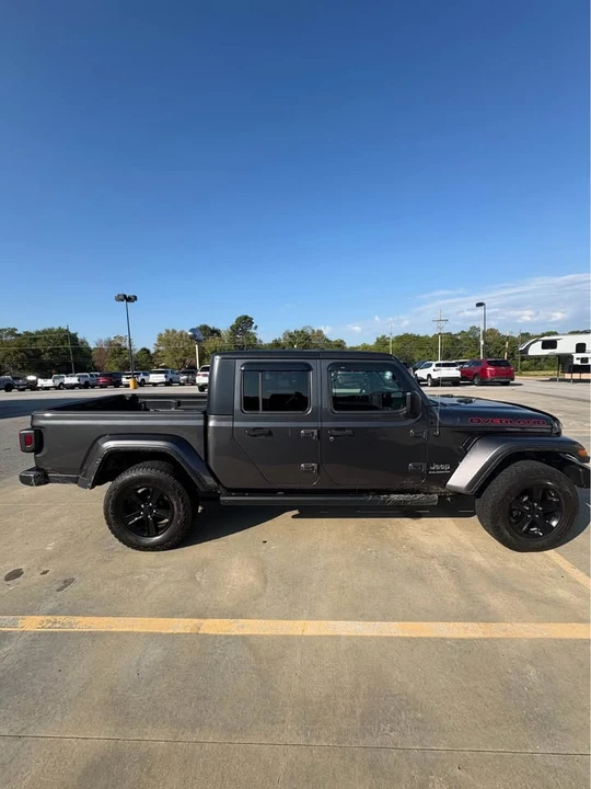 2023 Jeep JT Gladiator - Image 4 of 10