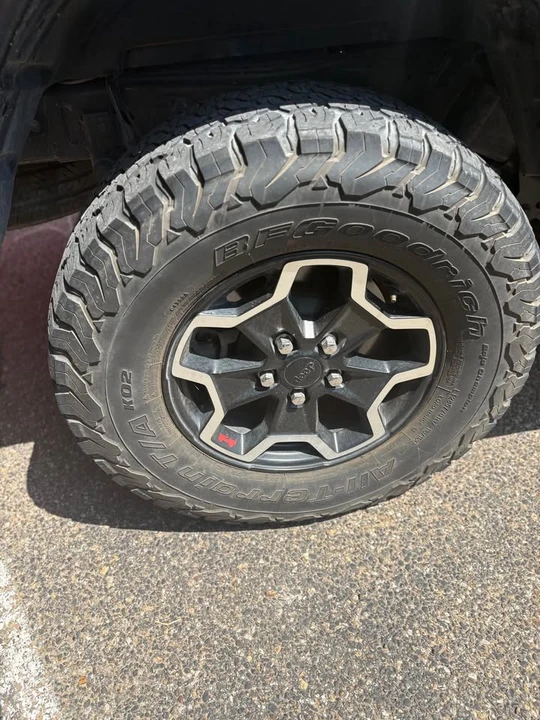 2023 Jeep JT Gladiator - Image 5 of 17