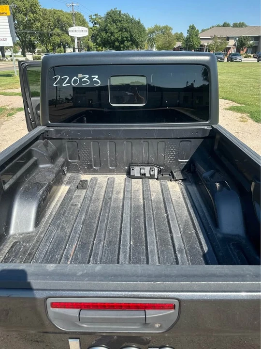 2023 Jeep JT Gladiator - Image 10 of 14