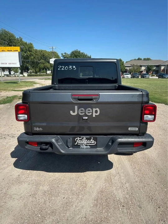 2023 Jeep JT Gladiator - Image 4 of 14