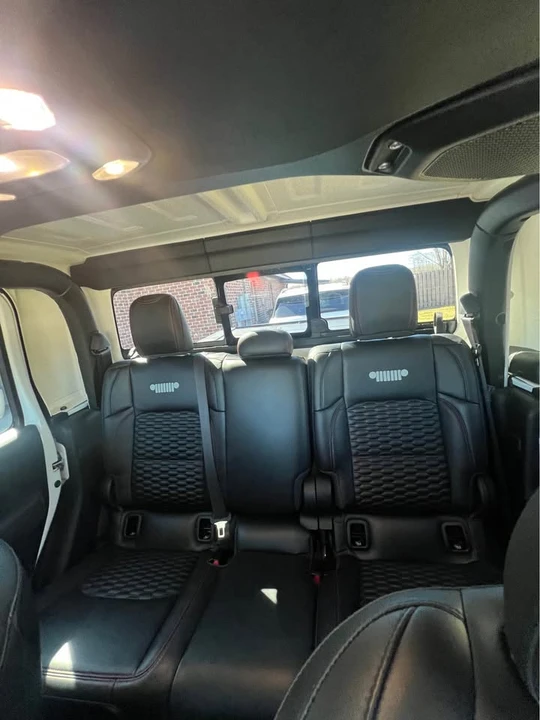 2023 Jeep JT Gladiator - Image 10 of 10