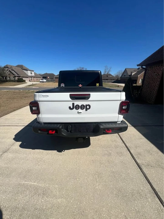 2023 Jeep JT Gladiator - Image 2 of 10