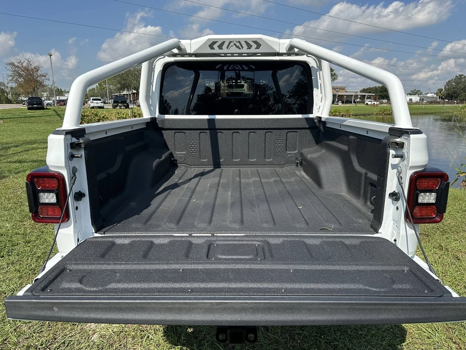 2023 Jeep JT Gladiator - Image 5 of 21