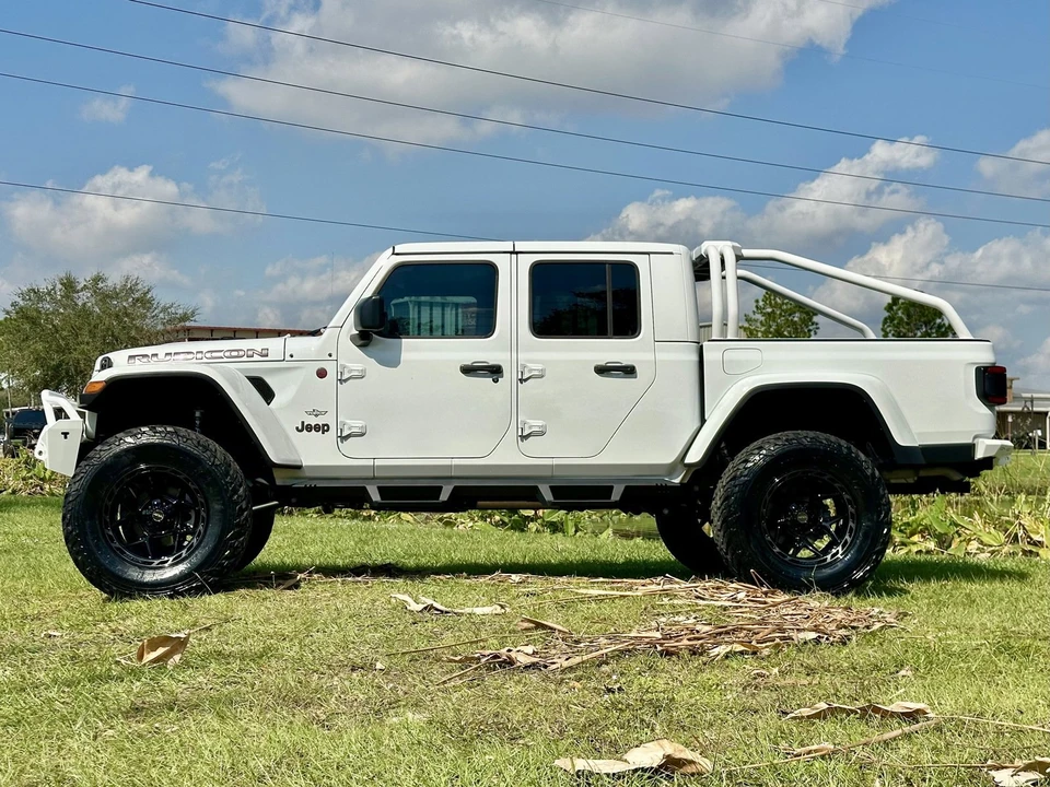 2023 Jeep JT Gladiator - Image 2 of 21