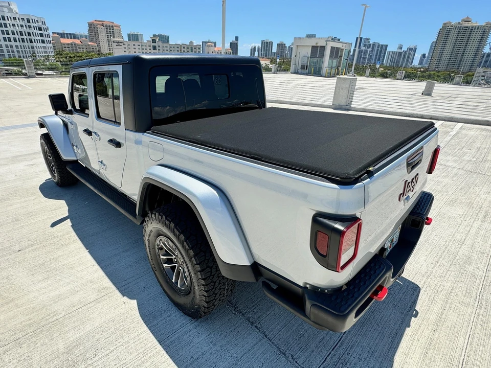 2023 Jeep JT Gladiator - Image 28 of 31