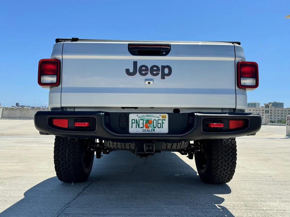 2023 Jeep JT Gladiator - Image 27 of 31