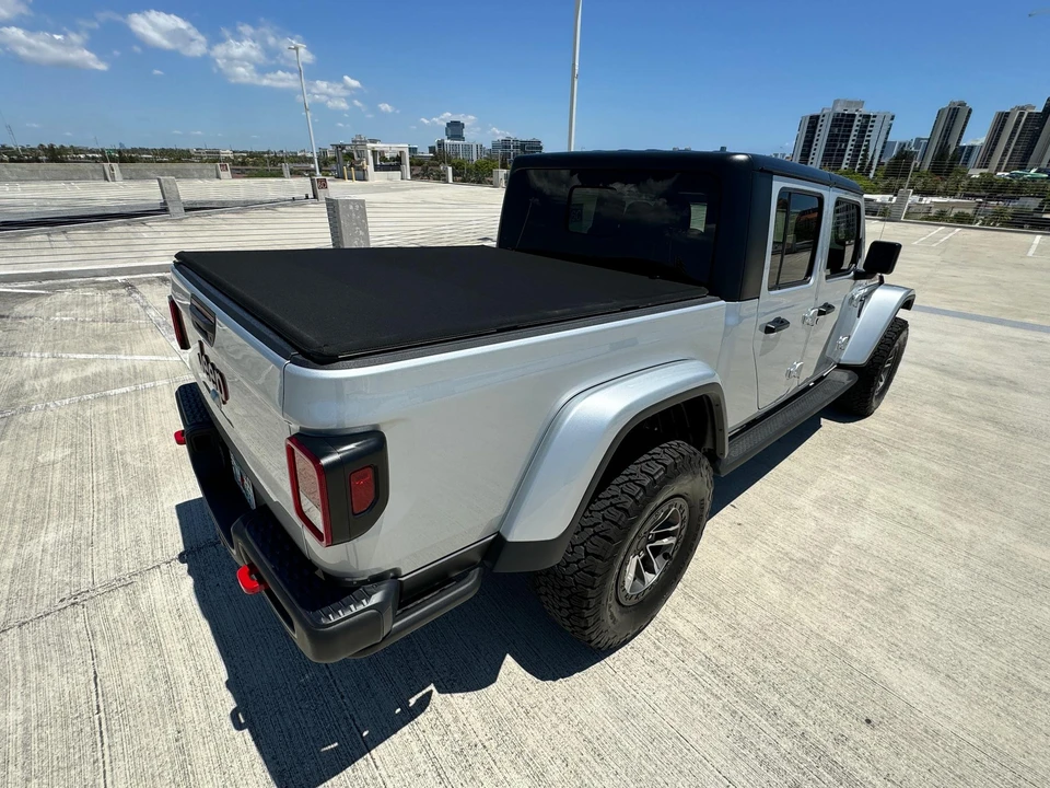 2023 Jeep JT Gladiator - Image 20 of 31