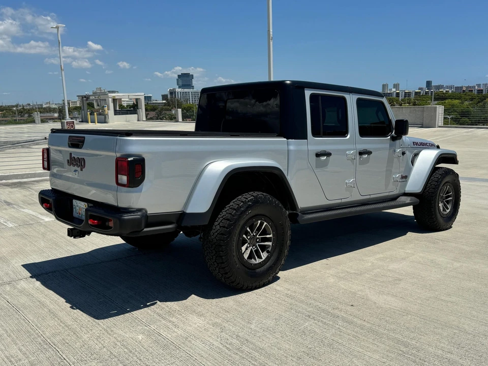 2023 Jeep JT Gladiator - Image 22 of 31
