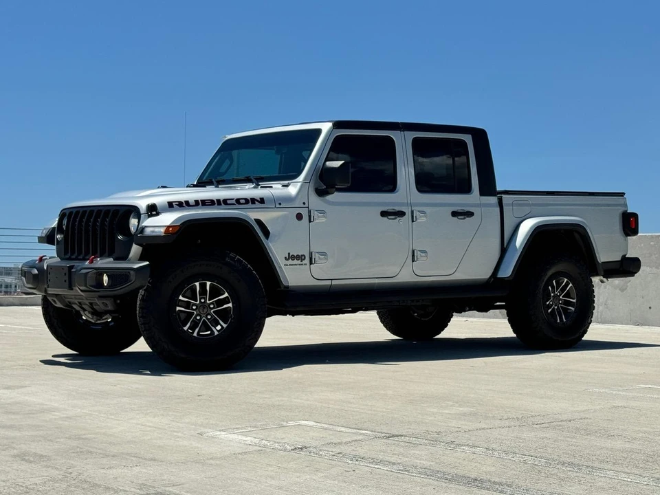 2023 Jeep JT Gladiator - Image 4 of 31